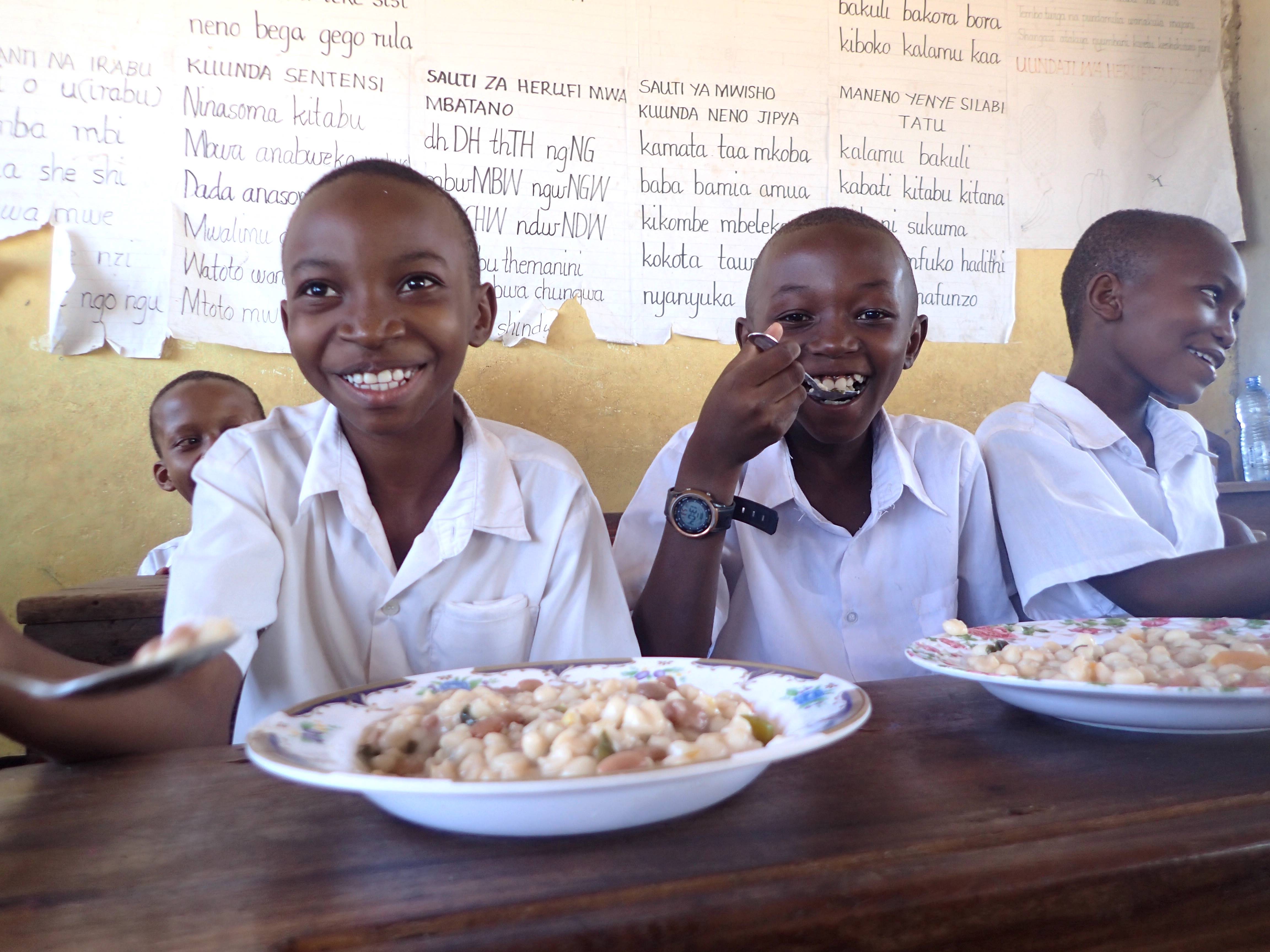 世界の飢餓と飽食解消に向け、ヘルシーメニューの購入で学校給食が支援できる仕組みを推進しています｜エネルギーファンディング®